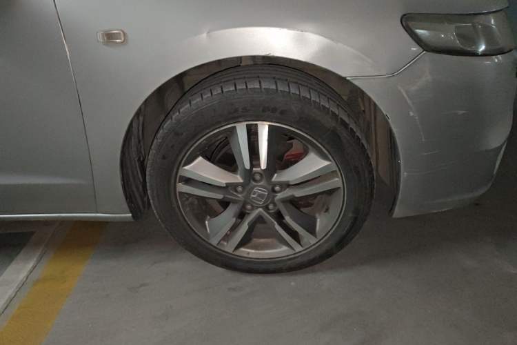 Used Honda Odyssey 2011 Jingxiu 2.4L Luxury Edition Right Front Wheel Hub