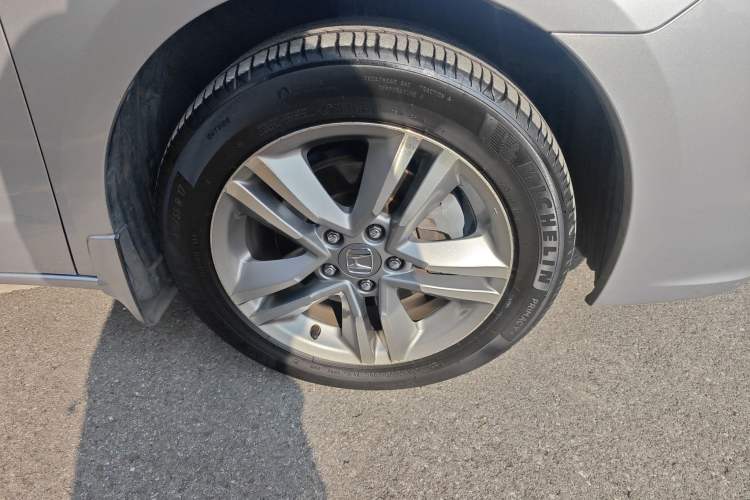 Used Honda Odyssey 2011 Jingxiu 2.4L Luxury Edition Right Front Wheel Hub