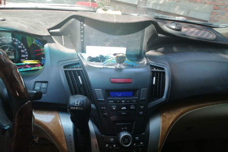 Used Honda Odyssey 2011 Jingxiu 2.4L Luxury Edition Audio And AC Panel