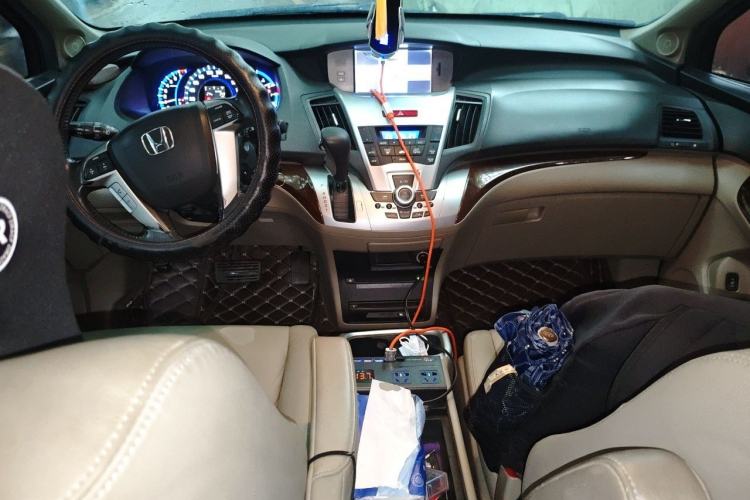 Used Honda Odyssey 2013 2.4L Luxury Edition Center Console