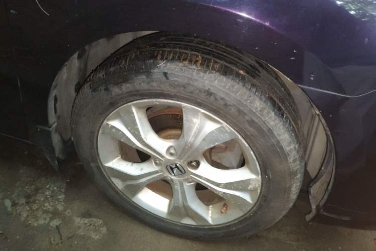 Used Honda Odyssey 2013 2.4L Luxury Edition Right Front Wheel Hub