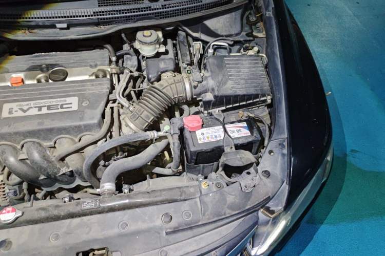 Used Honda Odyssey 2013 2.4L Elite Edition Engine Bay Left