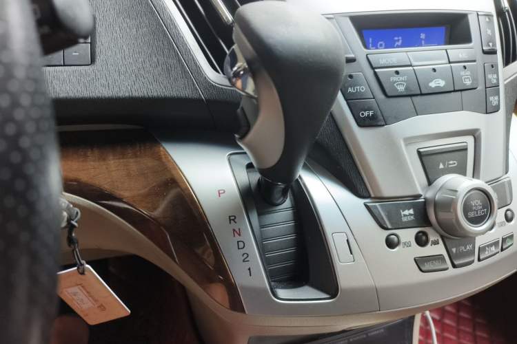 Used Honda Odyssey 2013 2.4L Comfort Edition Gear Lever