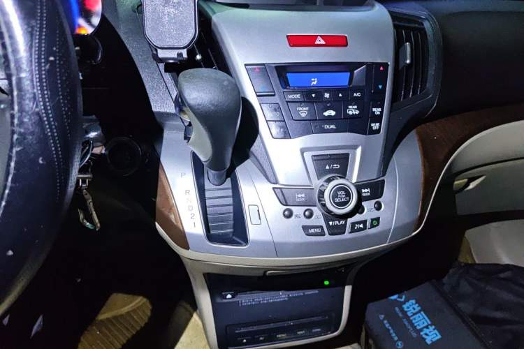 Used Honda Odyssey 2013 2.4L Elite Edition Gear Lever
