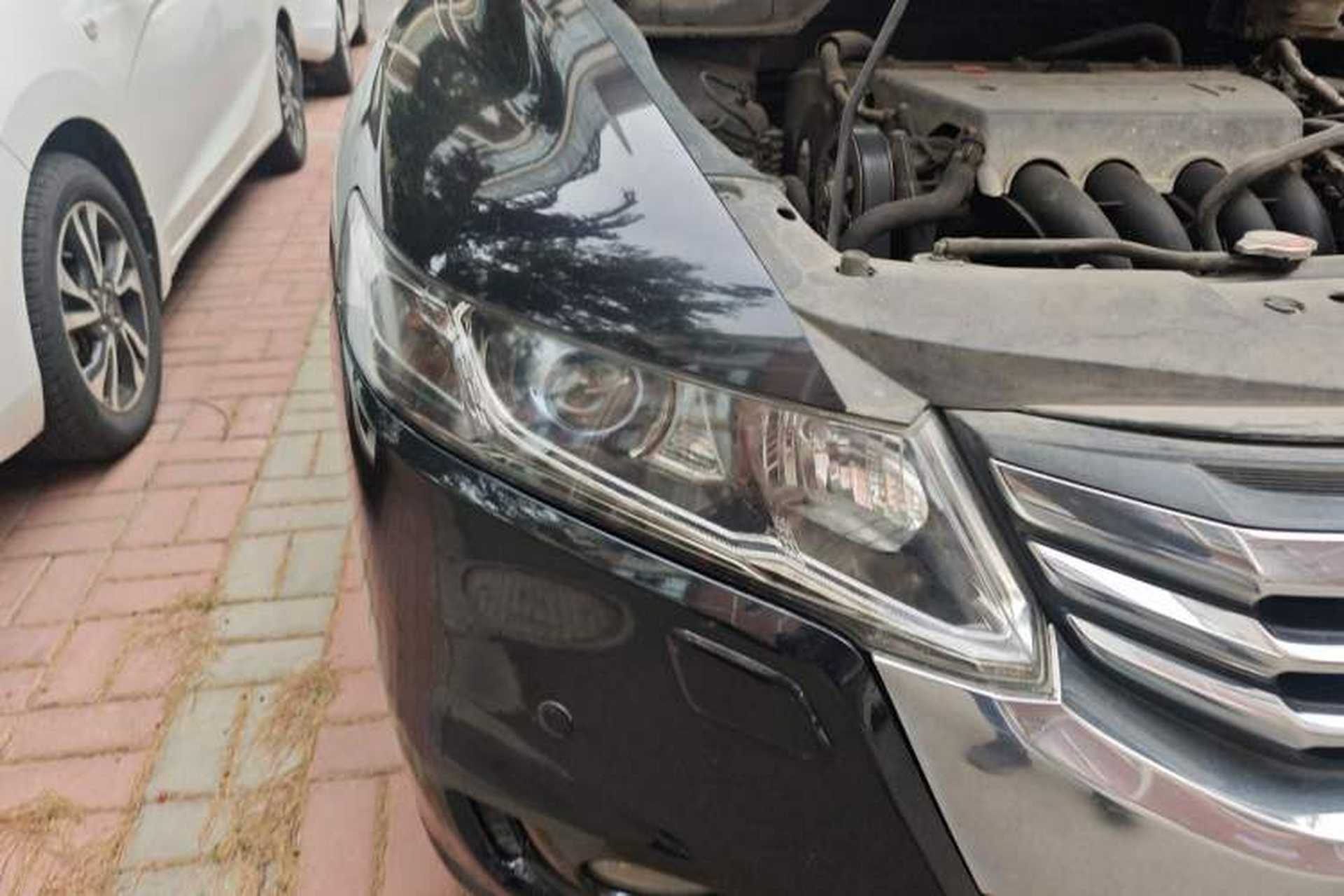 Used Honda Odyssey 2013 2.4L Luxury Edition Right Front Headlight