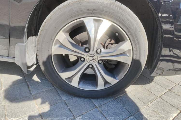 Used Honda Odyssey 2013 2.4L Luxury Edition Right Front Wheel Hub
