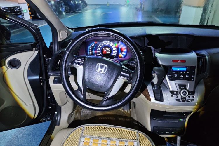 Used Honda Odyssey 2013 2.4L Elite Edition Steering Wheel