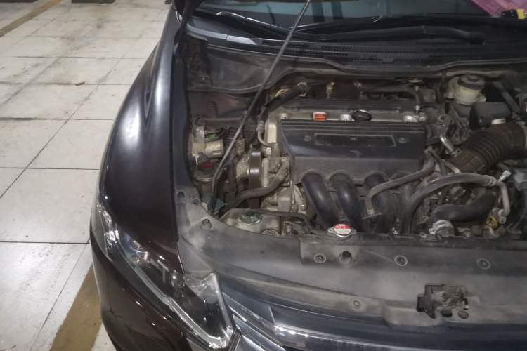 Used Honda Odyssey 2013 2.4L Luxury Edition Engine Bay Right