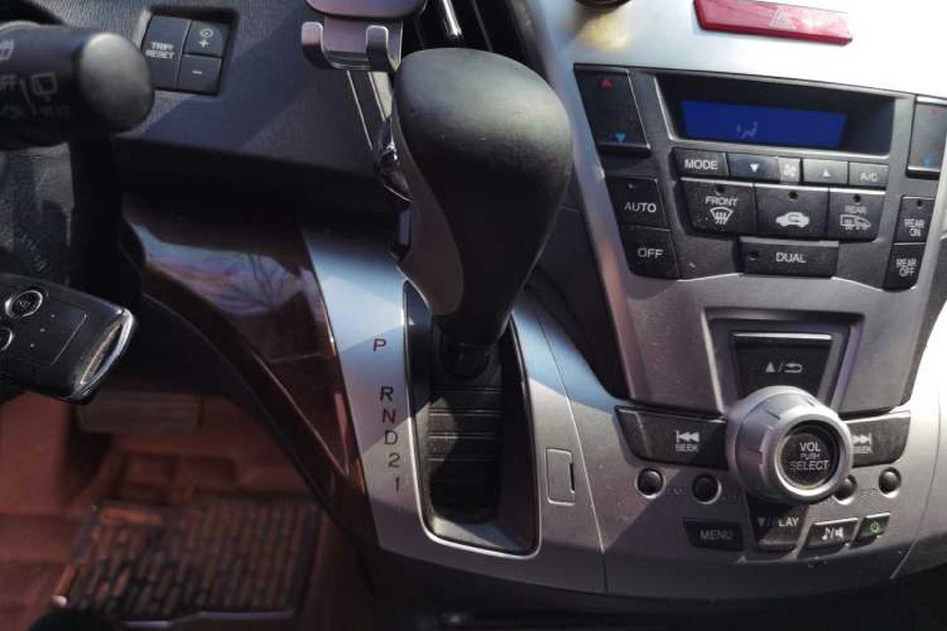 Used Honda Odyssey 2013 2.4L Luxury Edition Gear Lever