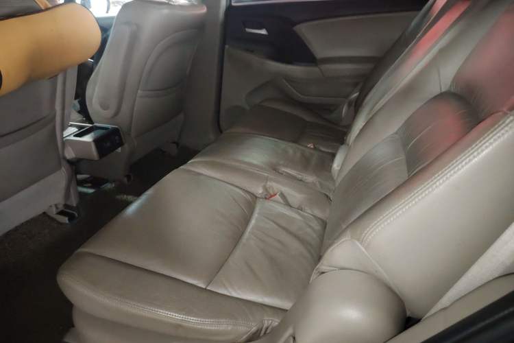 Used Honda Odyssey 2013 2.4L Luxury Edition Left Rear Seat