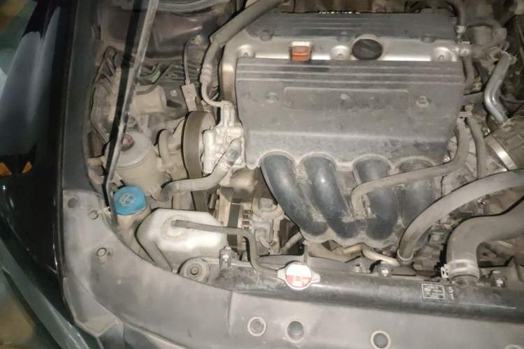 Used Honda Odyssey 2013 2.4L Luxury Edition Engine Bay Right
