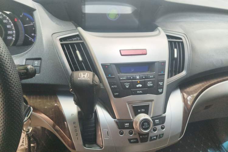 Used Honda Odyssey 2013 2.4L Luxury Edition Audio And AC Panel