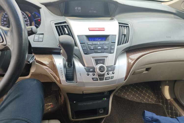 Used Honda Odyssey 2013 2.4L Elite Edition Audio And AC Panel