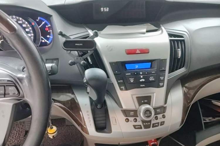 Used Honda Odyssey 2013 2.4L Luxury Edition Audio And AC Panel