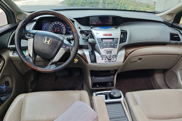 Used Honda Odyssey 2013 2.4L Luxury Edition Center Console