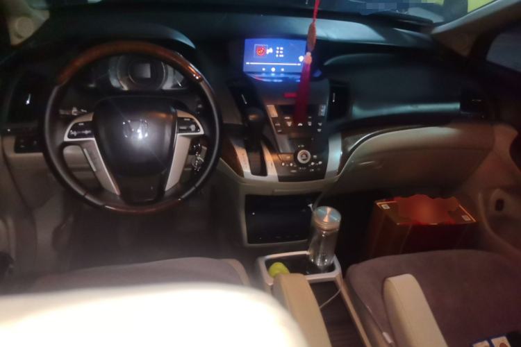 Used Honda Odyssey 2013 2.4L Luxury Edition Center Console