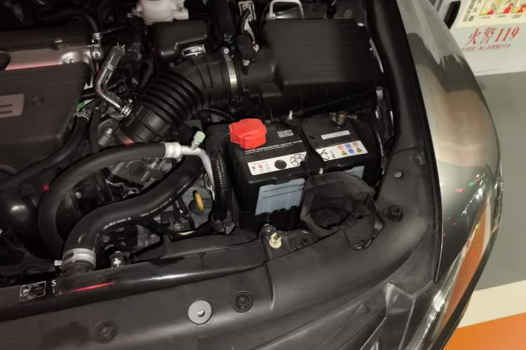 Used Honda Odyssey 2013 2.4L Elite Edition Engine Bay Left