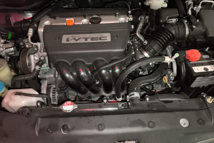 Used Honda Odyssey 2013 2.4L Elite Edition Engine Bay