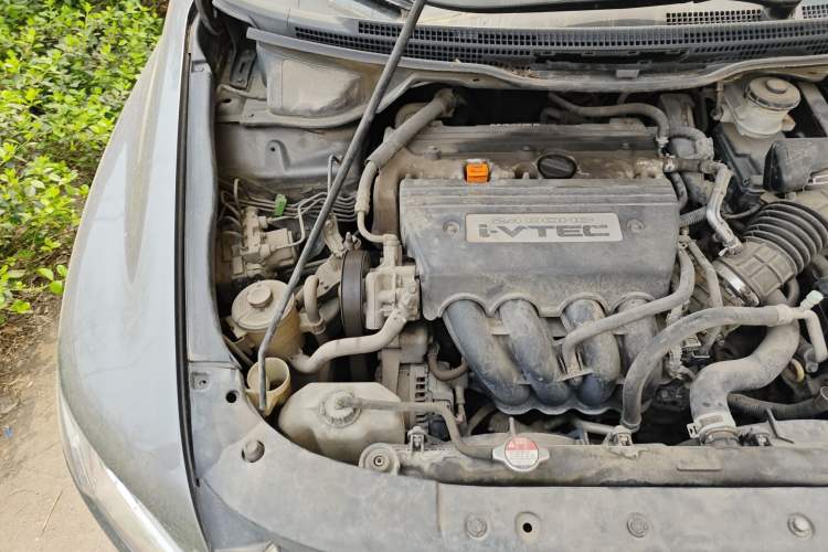 Used Honda Odyssey 2013 2.4L Elite Edition Engine Bay Right