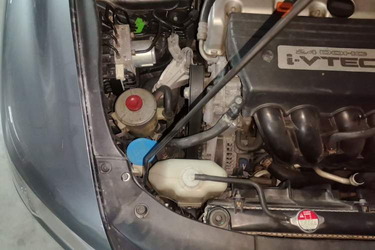 Used Honda Odyssey 2013 2.4L Luxury Edition Engine Bay Right
