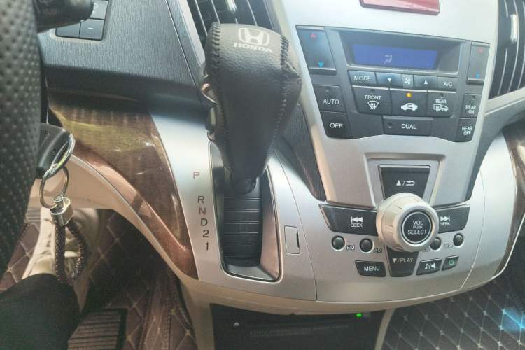 Used Honda Odyssey 2013 2.4L Luxury Edition Gear Lever