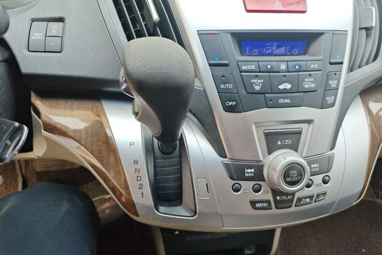 Used Honda Odyssey 2013 2.4L Elite Edition Gear Lever