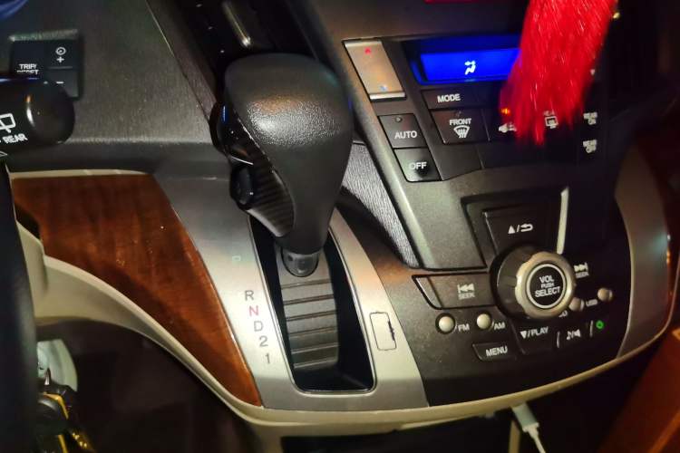 Used Honda Odyssey 2013 2.4L Luxury Edition Gear Lever