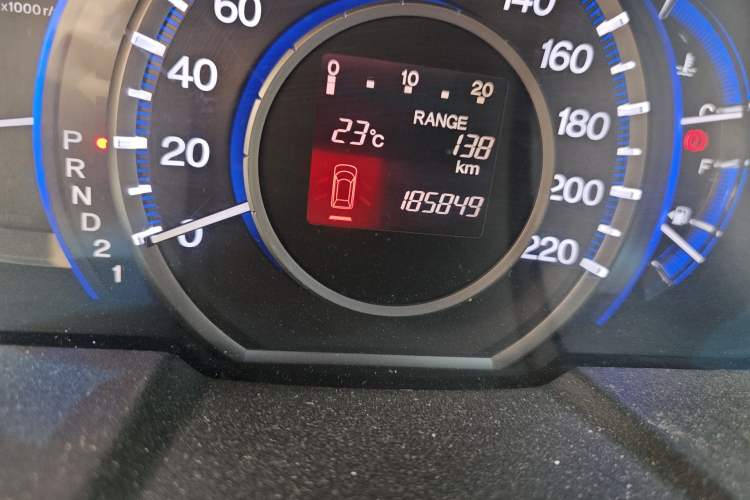 Used Honda Odyssey 2013 2.4L Elite Edition Odometer Close Up