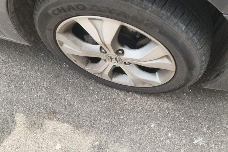 Used Honda Odyssey 2013 2.4L Luxury Edition Right Front Wheel Hub