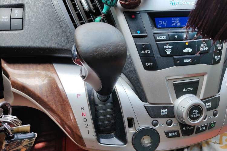Used Honda Odyssey 2013 2.4L Luxury Edition Gear Lever