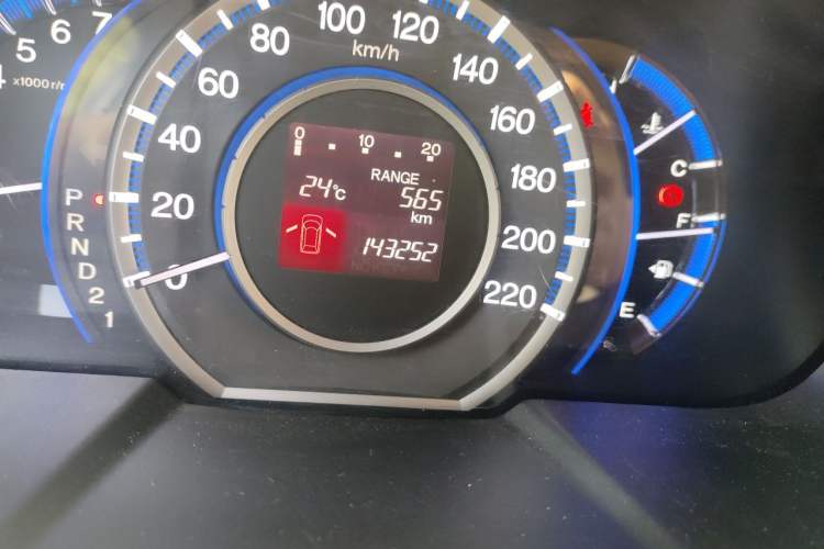 Used Honda Odyssey 2013 2.4L Comfort Edition Odometer Close Up