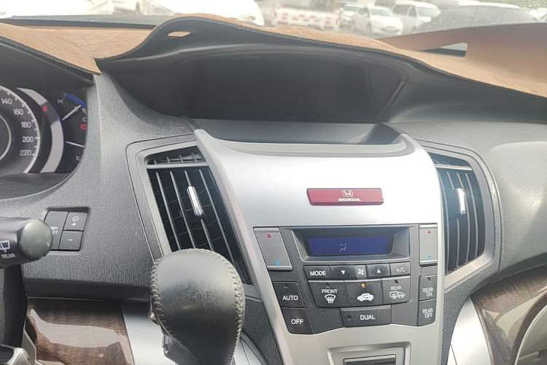 Used Honda Odyssey 2013 2.4L Elite Edition Audio And AC Panel