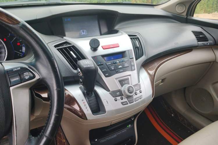 Used Honda Odyssey 2013 2.4L Luxury Edition Audio And AC Panel