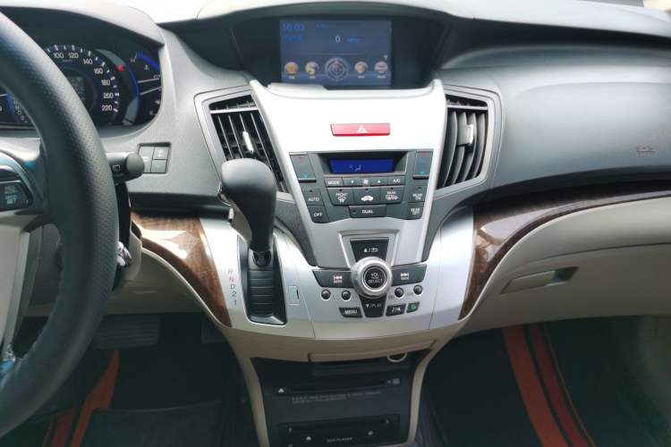 Used Honda Odyssey 2013 2.4L Luxury Edition Audio And AC Panel
