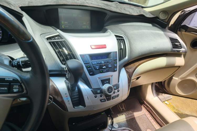 Used Honda Odyssey 2013 2.4L Luxury Edition Audio And AC Panel