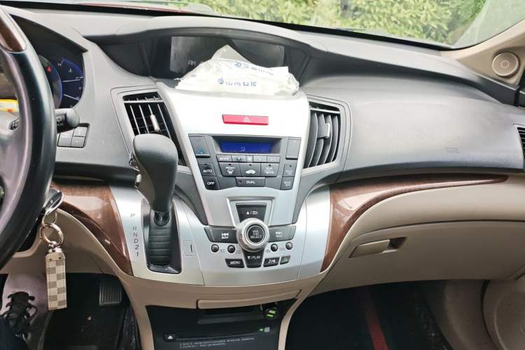 Used Honda Odyssey 2013 2.4L Luxury Edition Audio And AC Panel