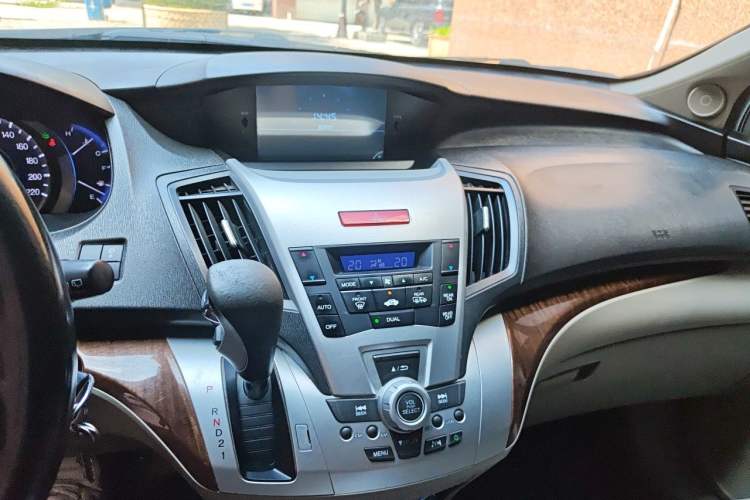 Used Honda Odyssey 2013 2.4L Luxury Edition Audio And AC Panel
