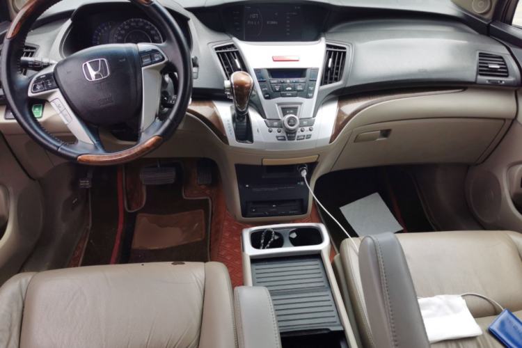 Used Honda Odyssey 2013 2.4L Luxury Edition Center Console