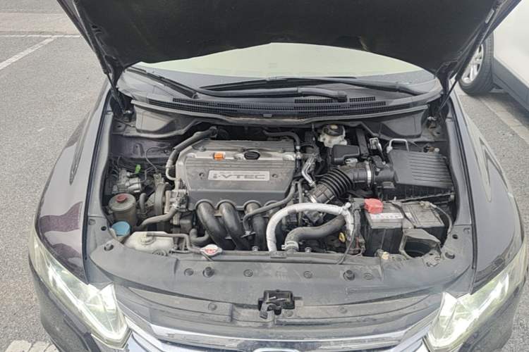 Used Honda Odyssey 2013 2.4L Elite Edition Engine Bay