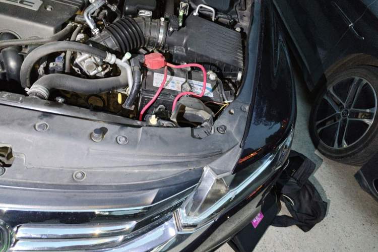 Used Honda Odyssey 2013 2.4L Comfort Edition Engine Bay Left