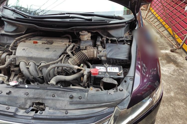 Used Honda Odyssey 2013 2.4L Elite Edition Engine Bay Left