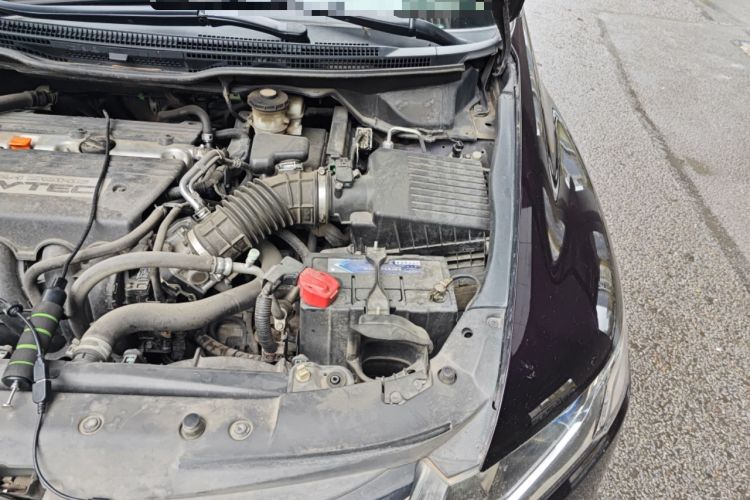 Used Honda Odyssey 2013 2.4L Elite Edition Engine Bay Left