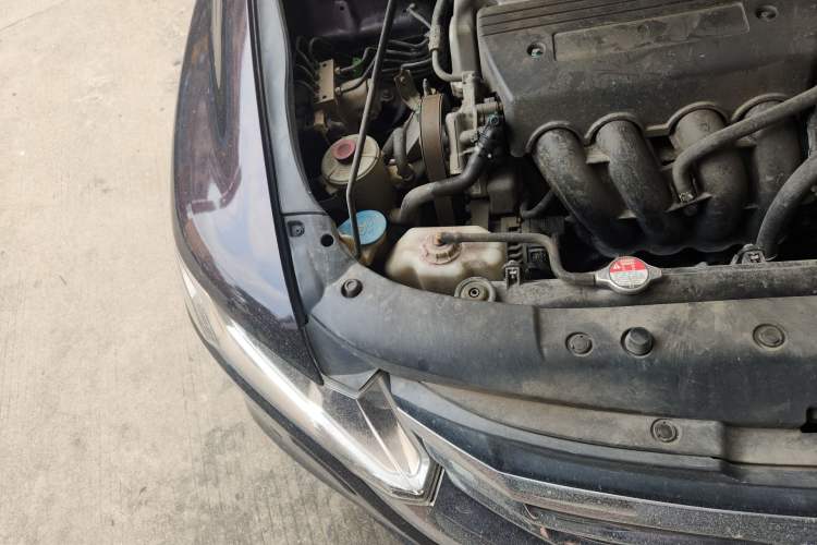 Used Honda Odyssey 2013 2.4L Luxury Edition Engine Bay Right
