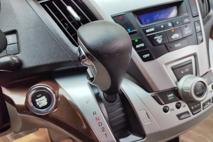 Used Honda Odyssey 2013 2.4L Elite Edition Gear Lever