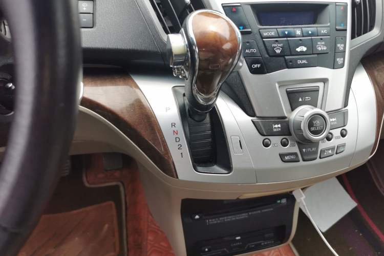 Used Honda Odyssey 2013 2.4L Luxury Edition Gear Lever