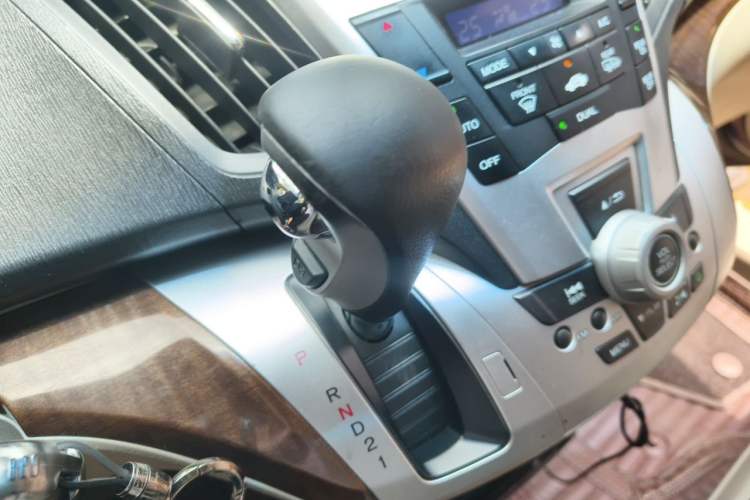 Used Honda Odyssey 2013 2.4L Luxury Edition Gear Lever