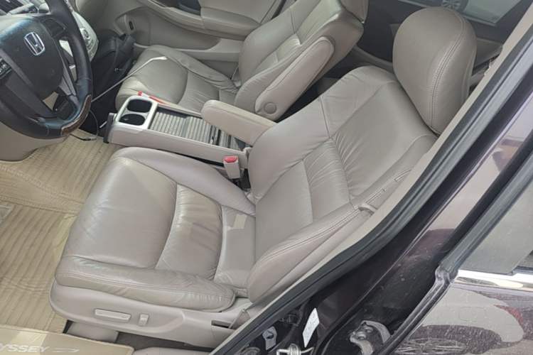 Used Honda Odyssey 2013 2.4L Elite Edition Left Front Seat