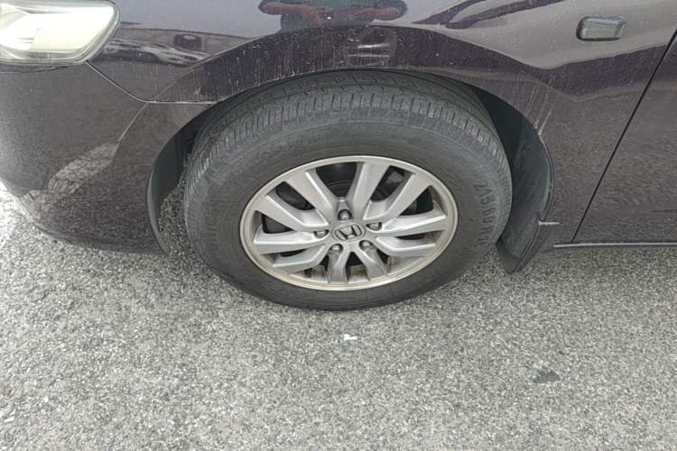Used Honda Odyssey 2013 2.4L Elite Edition Left Front Wheel Hub