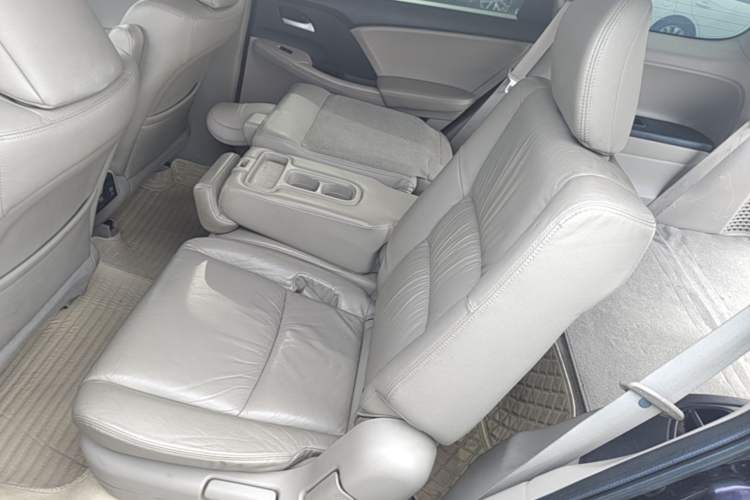 Used Honda Odyssey 2013 2.4L Elite Edition Left Rear Seat