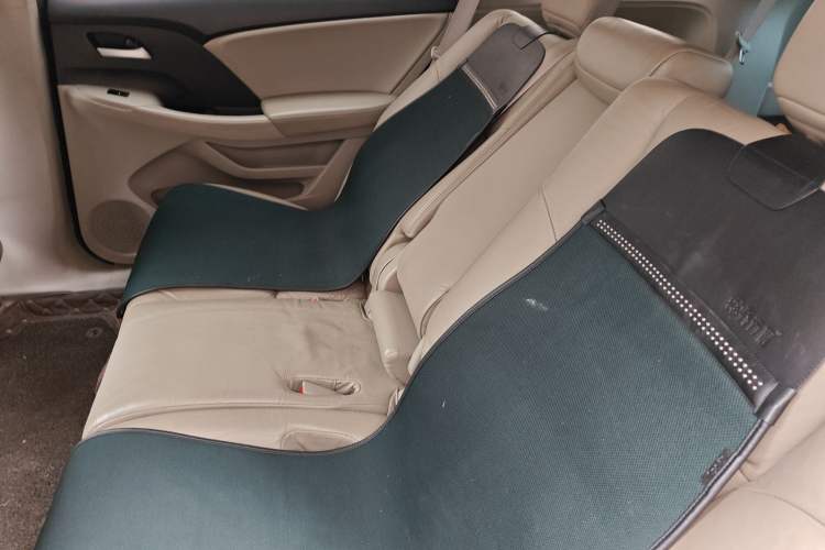 Used Honda Odyssey  Left Rear Seat